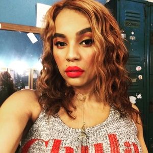 Meet your Posher, Melina